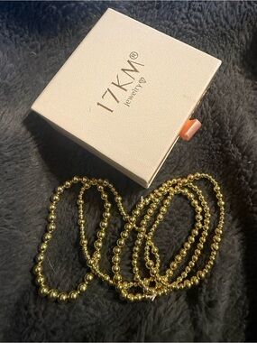 Set of 5 goldtone bracelets